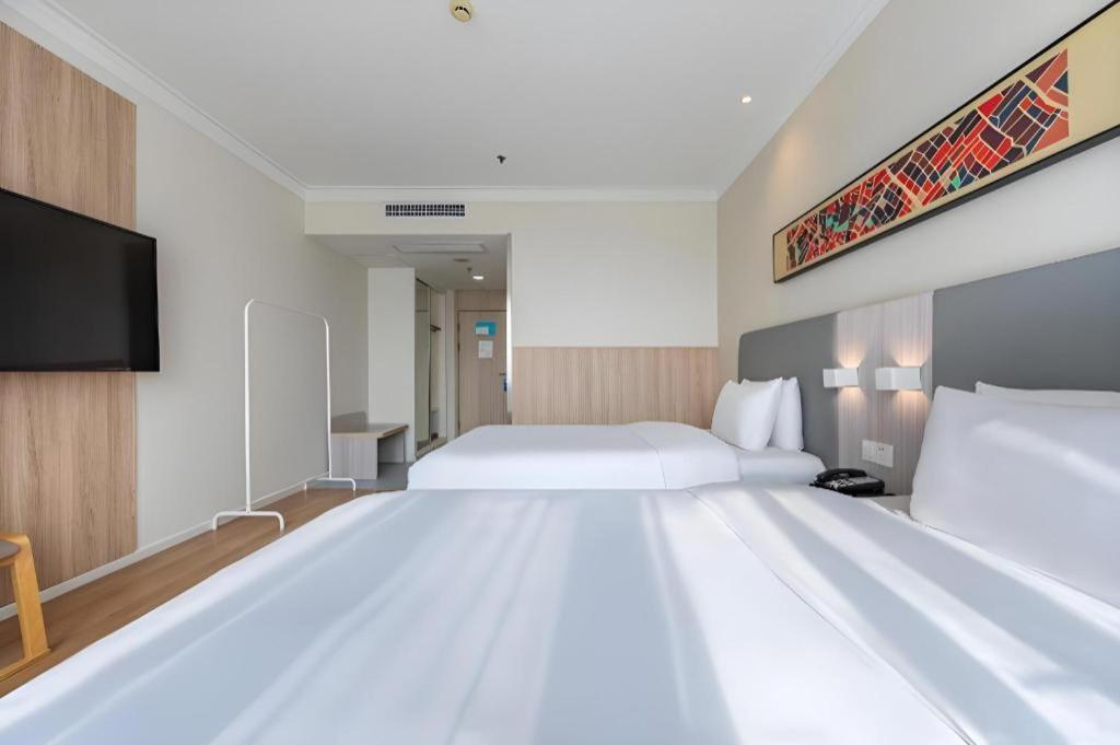 ฮั่นถิง โฮเต็ล เซี่ยงไฮ้ เชาเหอจิง อี้ซานโร้ด Hotel ภายนอก รูปภาพ
